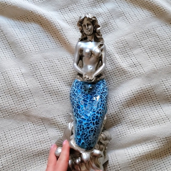 Mermaid Fairytale Feminine Magical Figurine Sculpture Statue in Silver n Blue - Picture 5 of 9